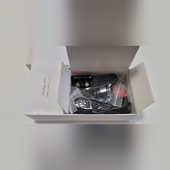 WolfBox Dash Camera - Picture 3 of 3